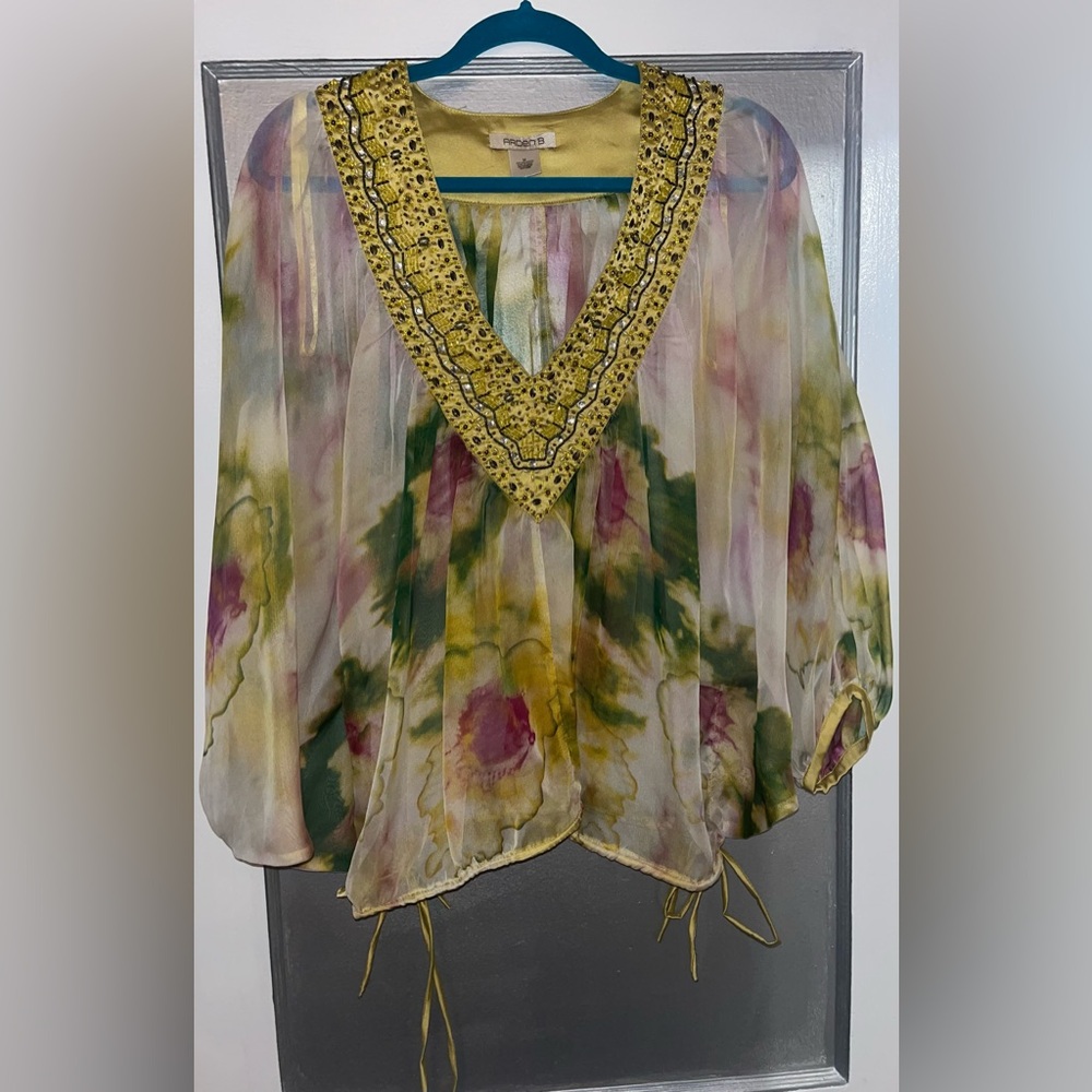 ARDEN B. Colorful, Abstract Sheer Blouse
